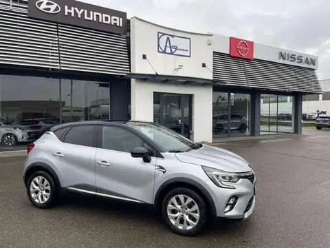 Used RENAULT CAPTUR Hybrid 2022 Ad 