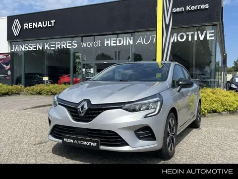 Used RENAULT CLIO Petrol 2022 Ad 