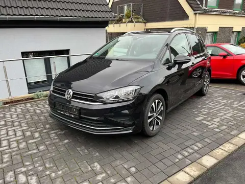 Used VOLKSWAGEN GOLF Petrol 2019 Ad 