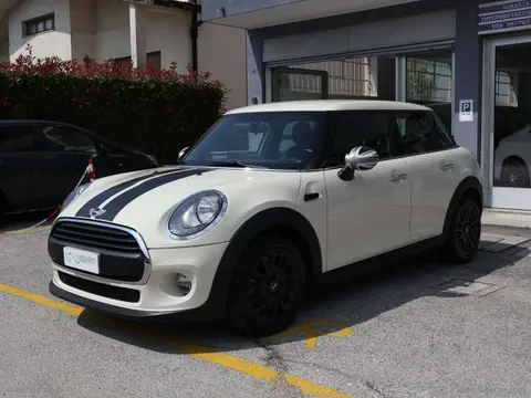 Used MINI ONE Diesel 2018 Ad 