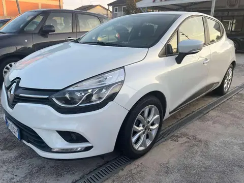 Used RENAULT CLIO LPG 2018 Ad 