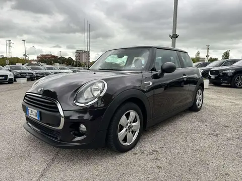 Used MINI ONE Petrol 2015 Ad 