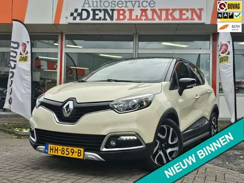 Used RENAULT CAPTUR Petrol 2015 Ad 