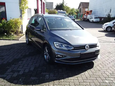 Used VOLKSWAGEN GOLF Petrol 2018 Ad 