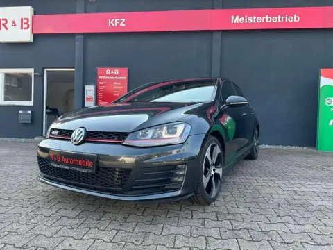 Used VOLKSWAGEN GOLF Petrol 2016 Ad 