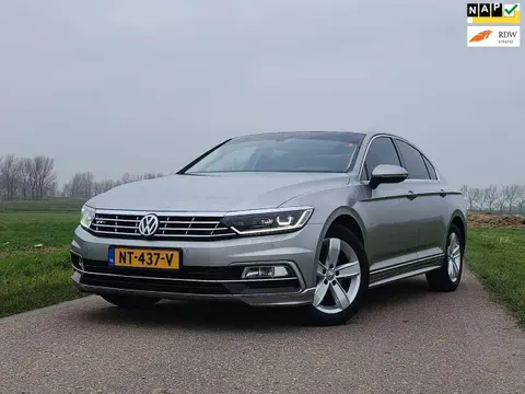 Used VOLKSWAGEN PASSAT Petrol 2015 Ad 