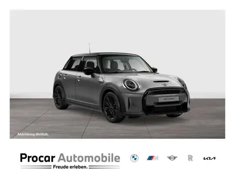 Annonce MINI COOPER Essence 2021 d'occasion Allemagne