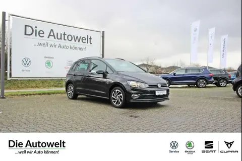 Used VOLKSWAGEN GOLF Petrol 2018 Ad 