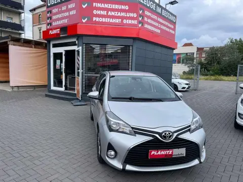 Annonce TOYOTA YARIS Essence 2016 d'occasion Allemagne