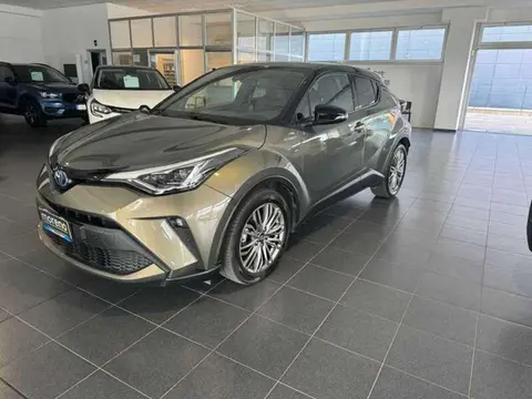 Used TOYOTA C-HR Hybrid 2021 Ad 