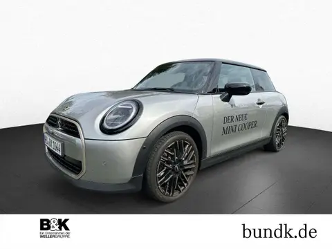 Annonce MINI COOPER Essence 2024 d'occasion Allemagne