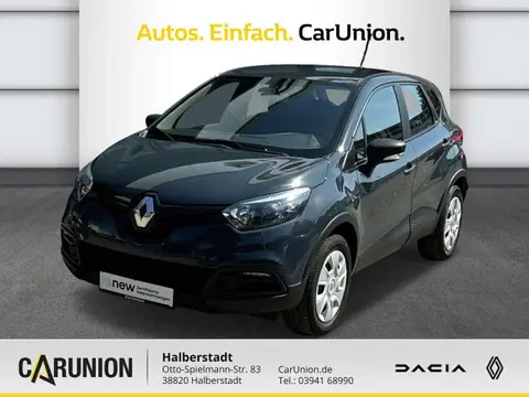 Used RENAULT CAPTUR Petrol 2016 Ad 