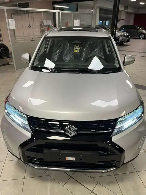 Used SUZUKI VITARA Hybrid 2024 Ad 