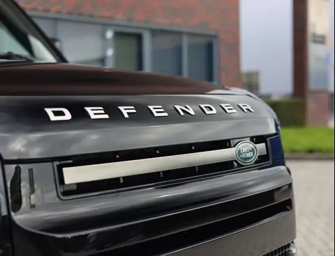 Used LAND ROVER DEFENDER Hybrid 2024 Ad 