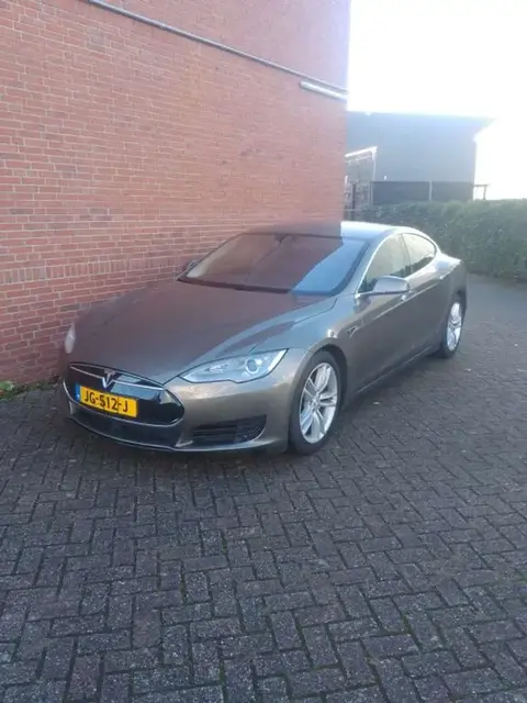 Used TESLA MODEL S Electric 2016 Ad 