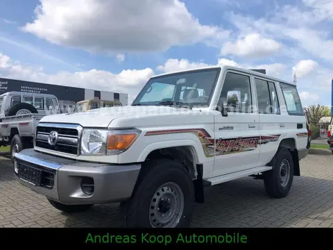 Used TOYOTA LAND CRUISER Petrol 2024 Ad 