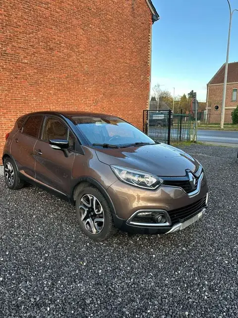 Annonce RENAULT CAPTUR Essence 2015 d'occasion 