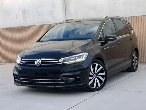 Used VOLKSWAGEN TOURAN Diesel 2017 Ad Belgium