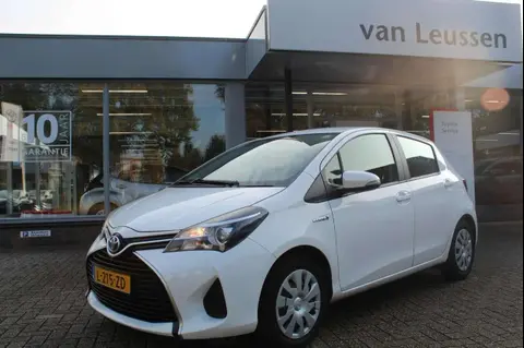 Used TOYOTA YARIS Hybrid 2016 Ad 