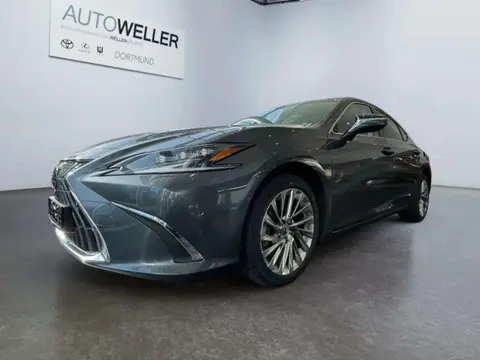 Used LEXUS ES Hybrid 2024 Ad 