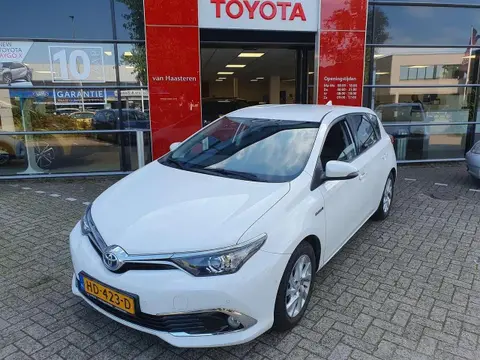 Used TOYOTA AURIS Hybrid 2015 Ad 