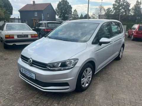 Used VOLKSWAGEN TOURAN Petrol 2017 Ad 