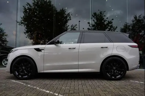 Used LAND ROVER RANGE ROVER SPORT Hybrid 2024 Ad 