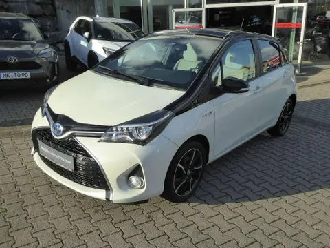 Used TOYOTA YARIS Hybrid 2016 Ad 