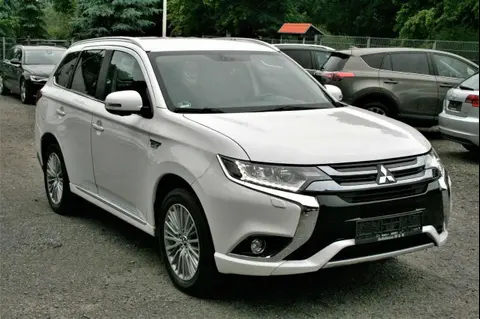 Used MITSUBISHI OUTLANDER Hybrid 2017 Ad 