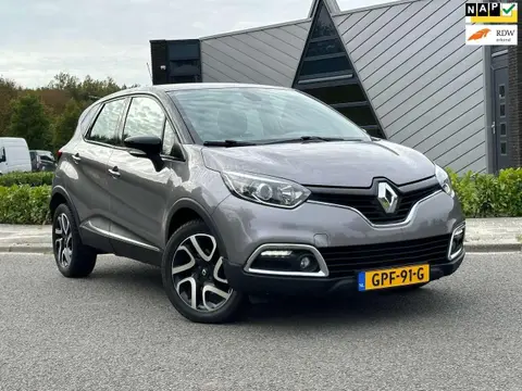 Used RENAULT CAPTUR Petrol 2016 Ad 