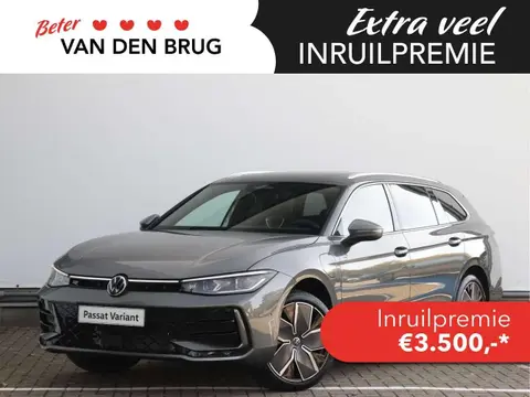 Used VOLKSWAGEN PASSAT Hybrid 2024 Ad 