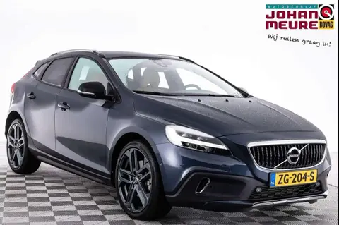 Annonce VOLVO V40 Essence 2019 d'occasion 