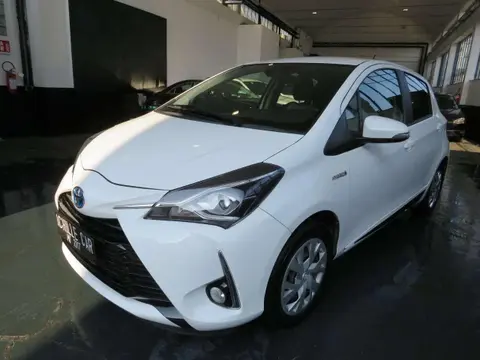 Used TOYOTA YARIS Hybrid 2019 Ad 