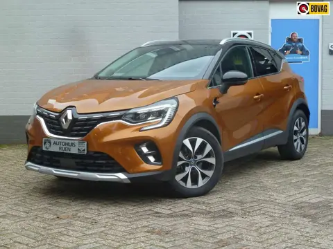 Used RENAULT CAPTUR Hybrid 2021 Ad 