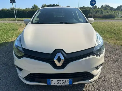 Used RENAULT CLIO Diesel 2017 Ad 