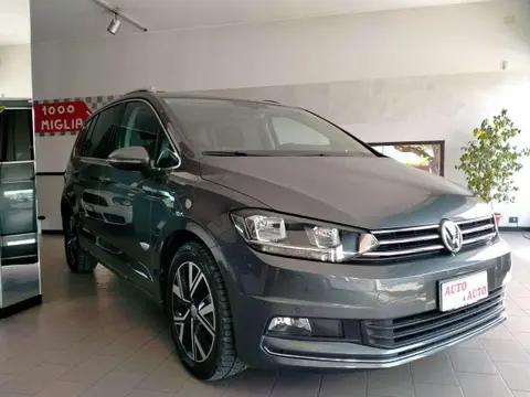 Used VOLKSWAGEN TOURAN Diesel 2019 Ad 