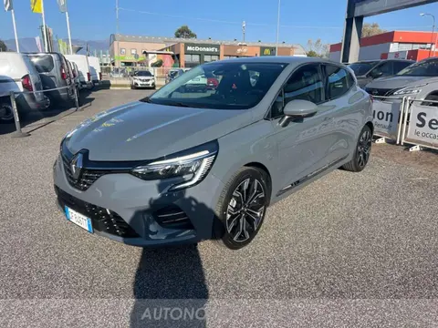 Used RENAULT CLIO Hybrid 2021 Ad 