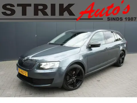 Used SKODA OCTAVIA Petrol 2015 Ad 