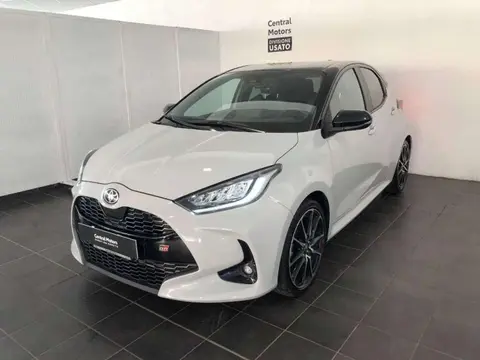 Used TOYOTA YARIS Hybrid 2022 Ad 