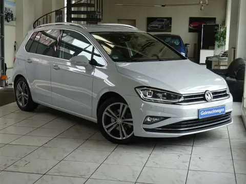 Used VOLKSWAGEN GOLF Petrol 2018 Ad 