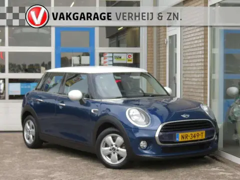 Used MINI COOPER Petrol 2017 Ad 