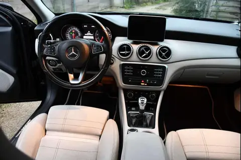 Used MERCEDES-BENZ CLASSE GLA Petrol 2015 Ad 