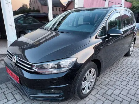 Used VOLKSWAGEN TOURAN Petrol 2018 Ad 