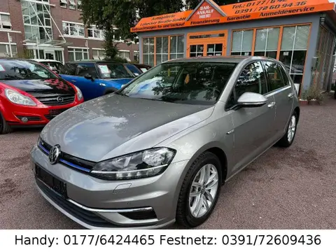 Used VOLKSWAGEN GOLF Petrol 2018 Ad 