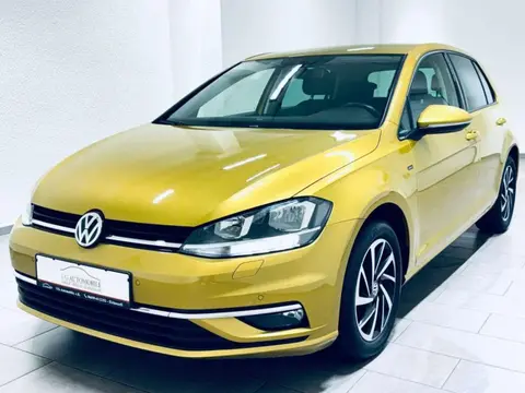 Used VOLKSWAGEN GOLF Petrol 2018 Ad 