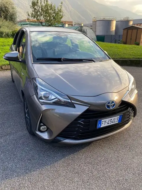 Used TOYOTA YARIS Hybrid 2019 Ad 