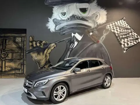 Annonce MERCEDES-BENZ CLASSE GLA Essence 2015 d'occasion 