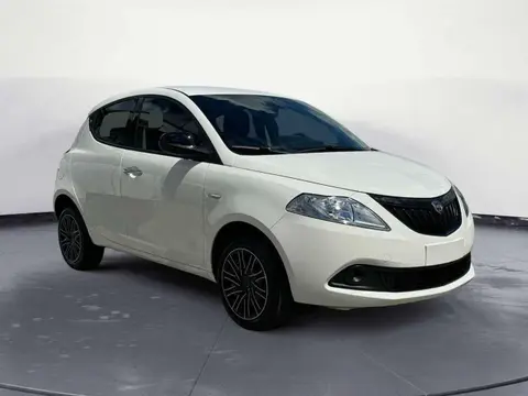 Used LANCIA YPSILON Hybrid 2023 Ad 