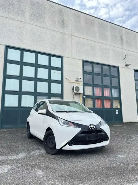 Annonce TOYOTA AYGO Essence 2016 d'occasion 