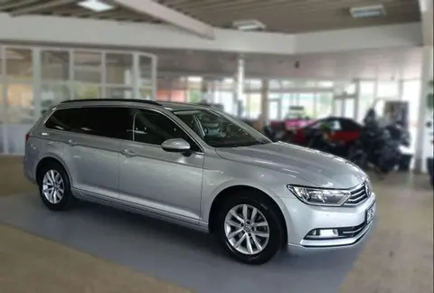 Used VOLKSWAGEN PASSAT Petrol 2018 Ad 